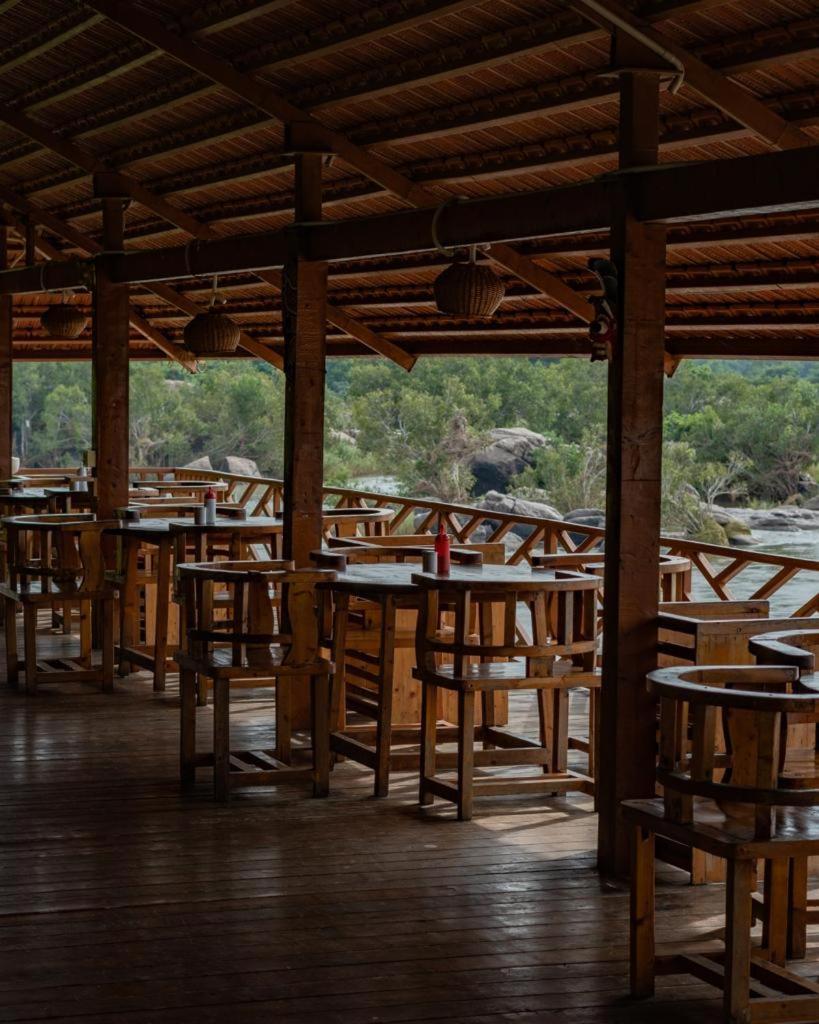 Leo Woods Hampi River View Hotel Kültér fotó